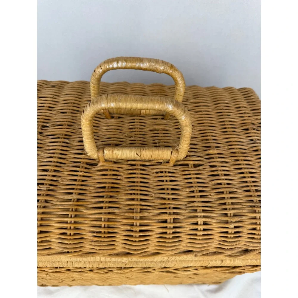 Vintage Cottage Granny Wicker Storage Trunk Basket Hinged Lid & Handles Natural